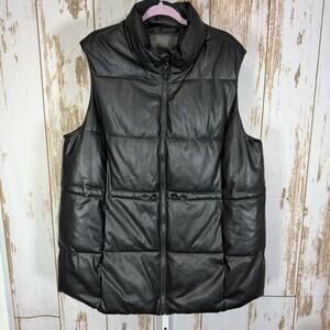 Cavalini Women's Longer Black Puffer Vest. Size 3X. Good used condition!
